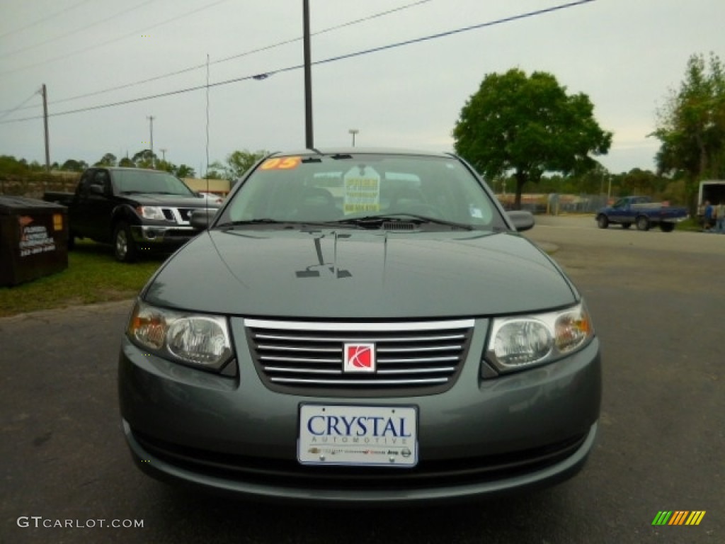 2005 ION 2 Sedan - Storm Gray / Gray photo #13