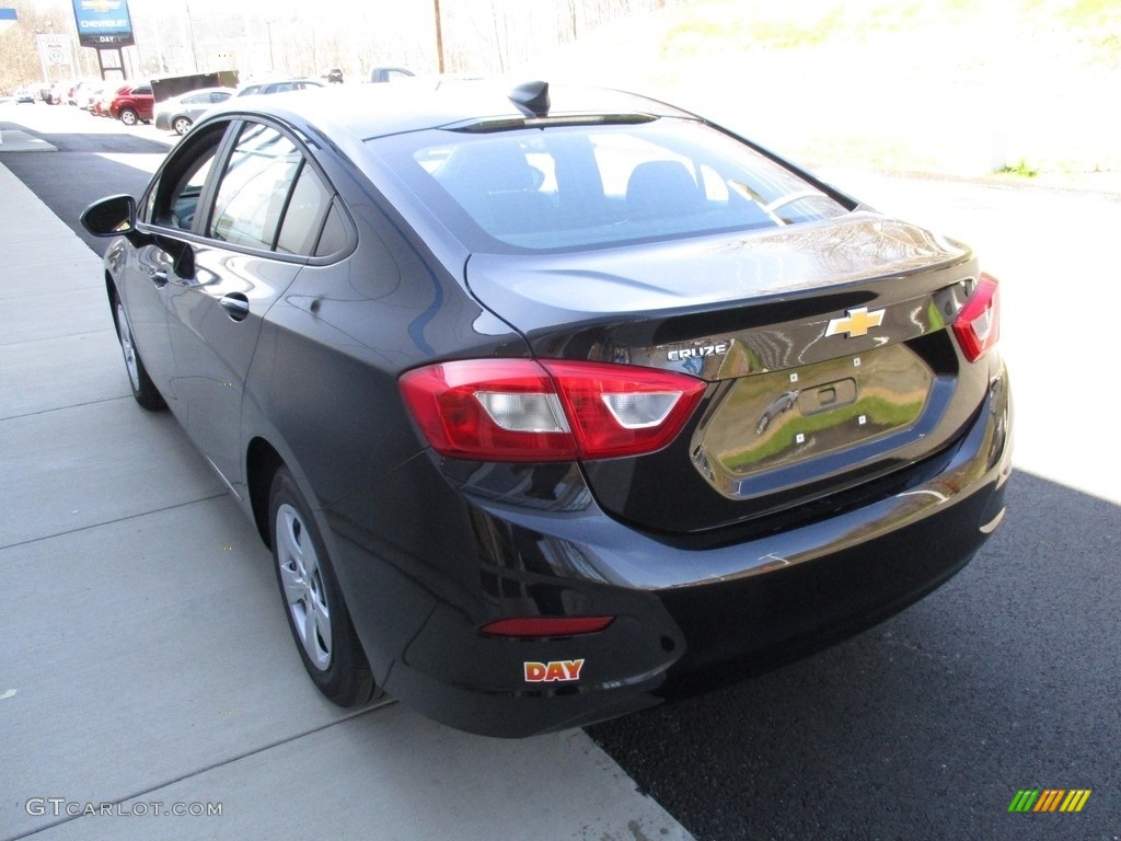 2016 Cruze LS Sedan - Mosaic Black Metallic / Jet Black photo #6