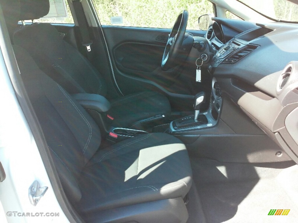 2015 Fiesta SE Hatchback - Oxford White / Charcoal Black photo #21