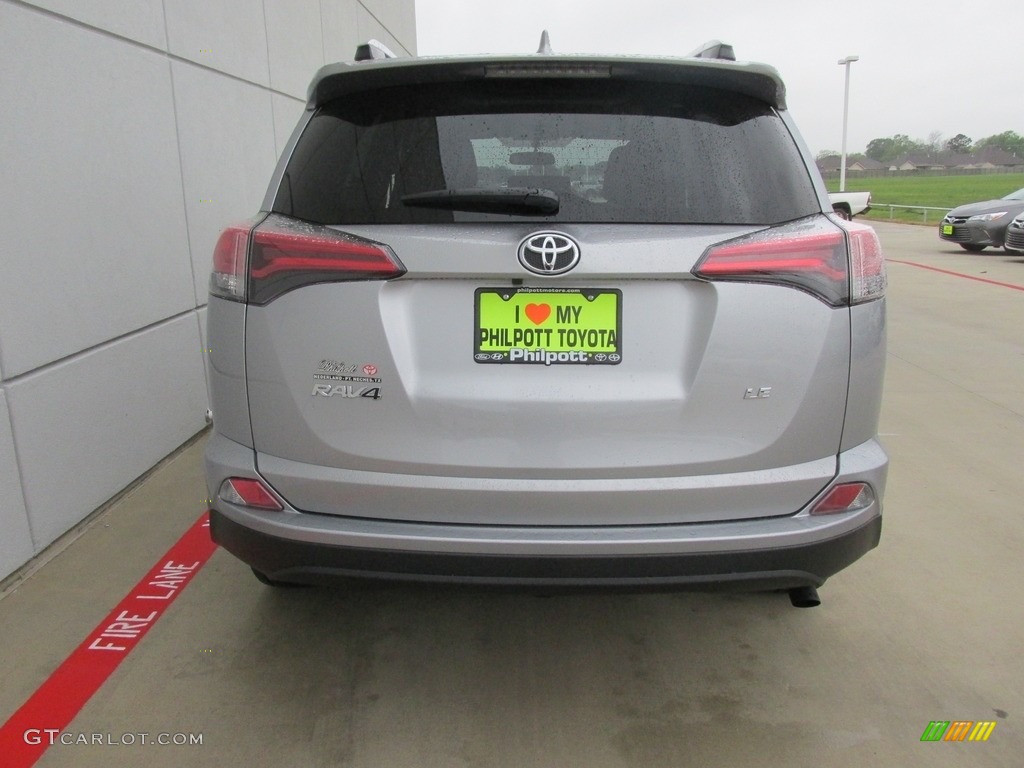 2016 RAV4 LE - Silver Sky Metallic / Black photo #5