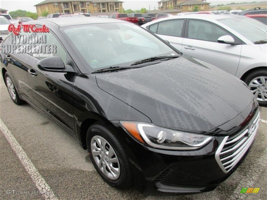2017 Elantra SE - Black / Beige photo #1