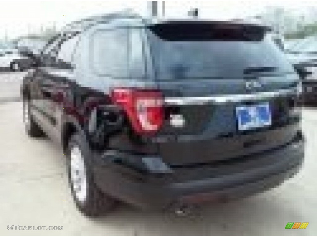 2016 Explorer FWD - Shadow Black / Medium Light Camel photo #2