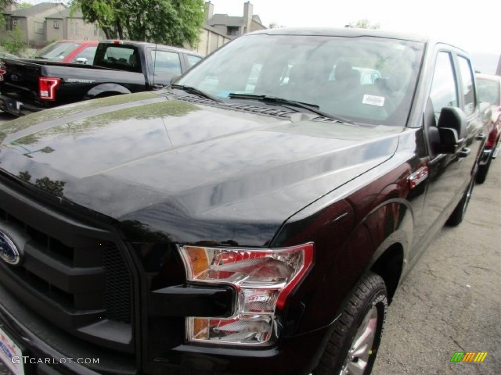 2016 F150 XL SuperCrew 4x4 - Shadow Black / Medium Earth Gray photo #2