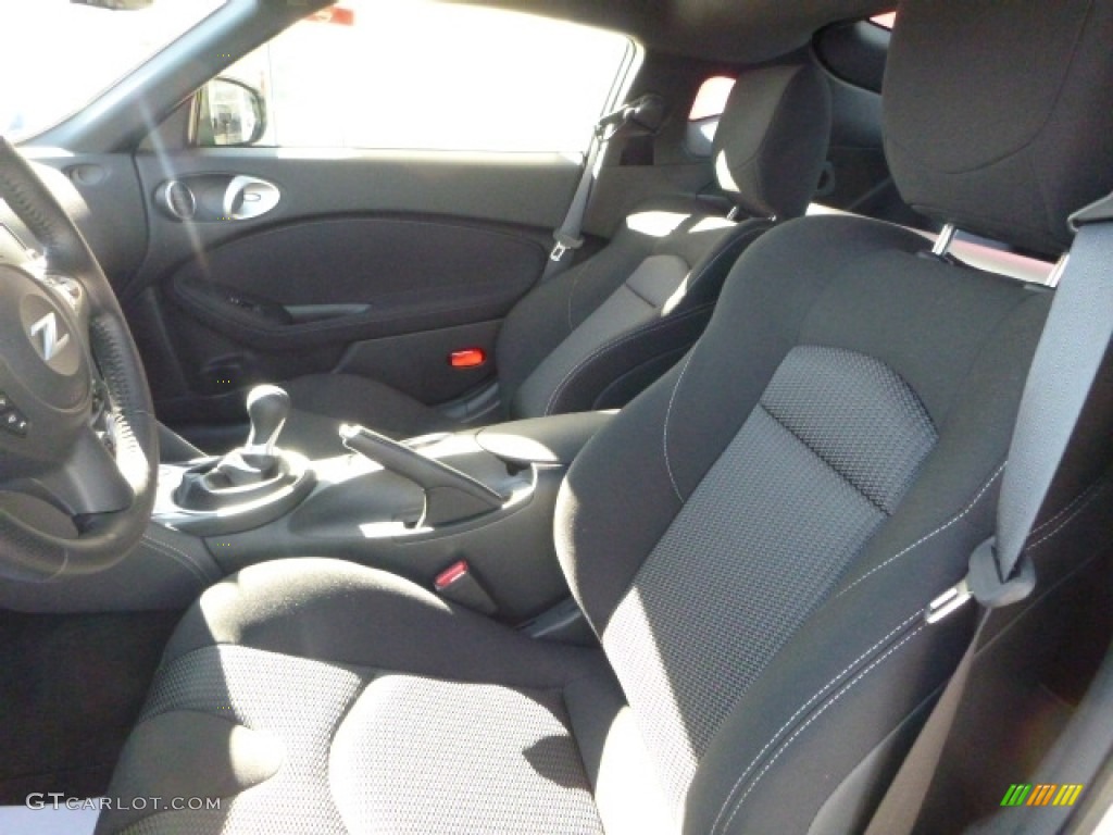2016 370Z Coupe - Brilliant Silver / Black photo #14