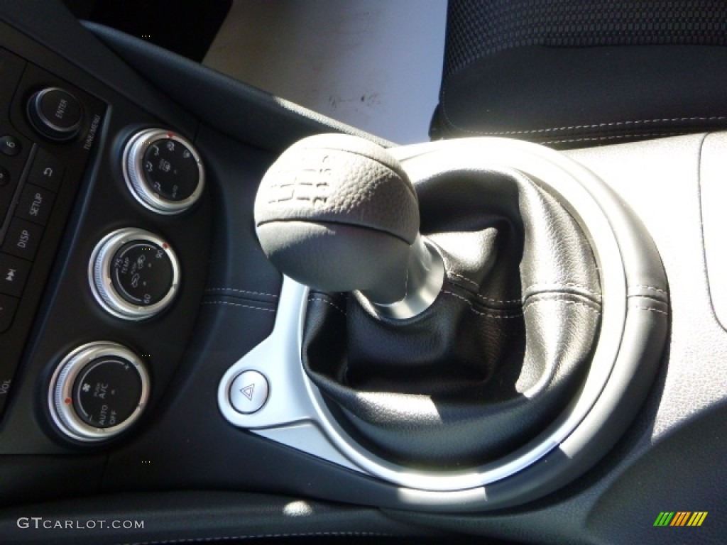 2016 370Z Coupe - Brilliant Silver / Black photo #18