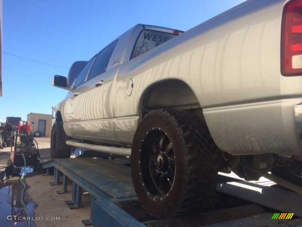 2006 Ram 2500 SLT Mega Cab 4x4 - Light Khaki Metallic / Medium Slate Gray photo #2