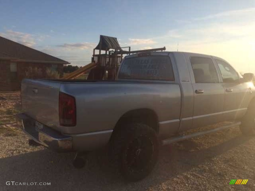 2006 Ram 2500 SLT Mega Cab 4x4 - Light Khaki Metallic / Medium Slate Gray photo #3