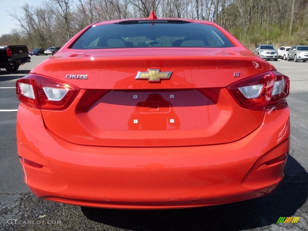 2016 Cruze LT Sedan - Red Hot / Jet Black photo #6