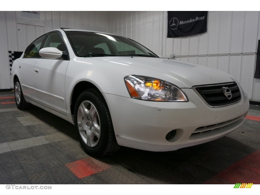 2002 Altima 2.5 S - Satin White / Frost Gray photo #5
