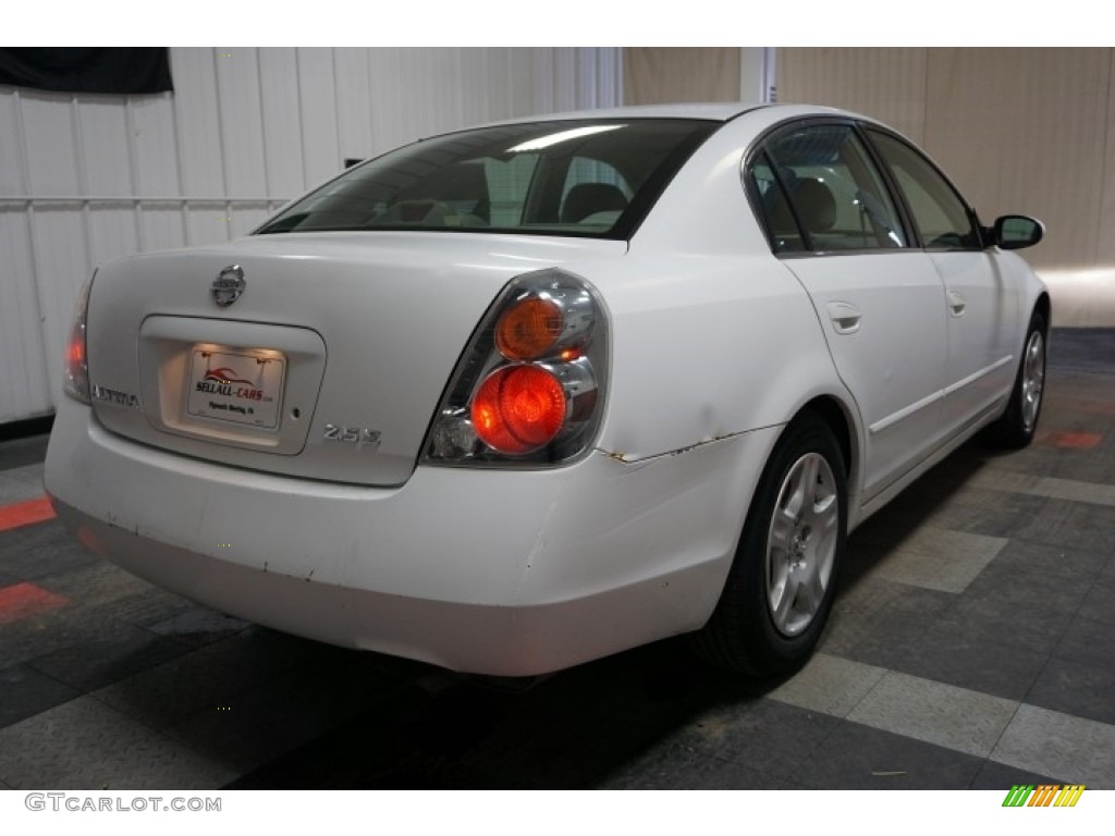 2002 Altima 2.5 S - Satin White / Frost Gray photo #8