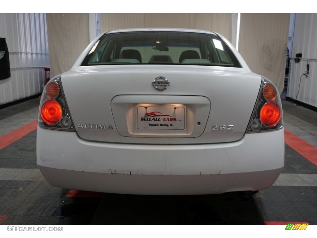 2002 Altima 2.5 S - Satin White / Frost Gray photo #9