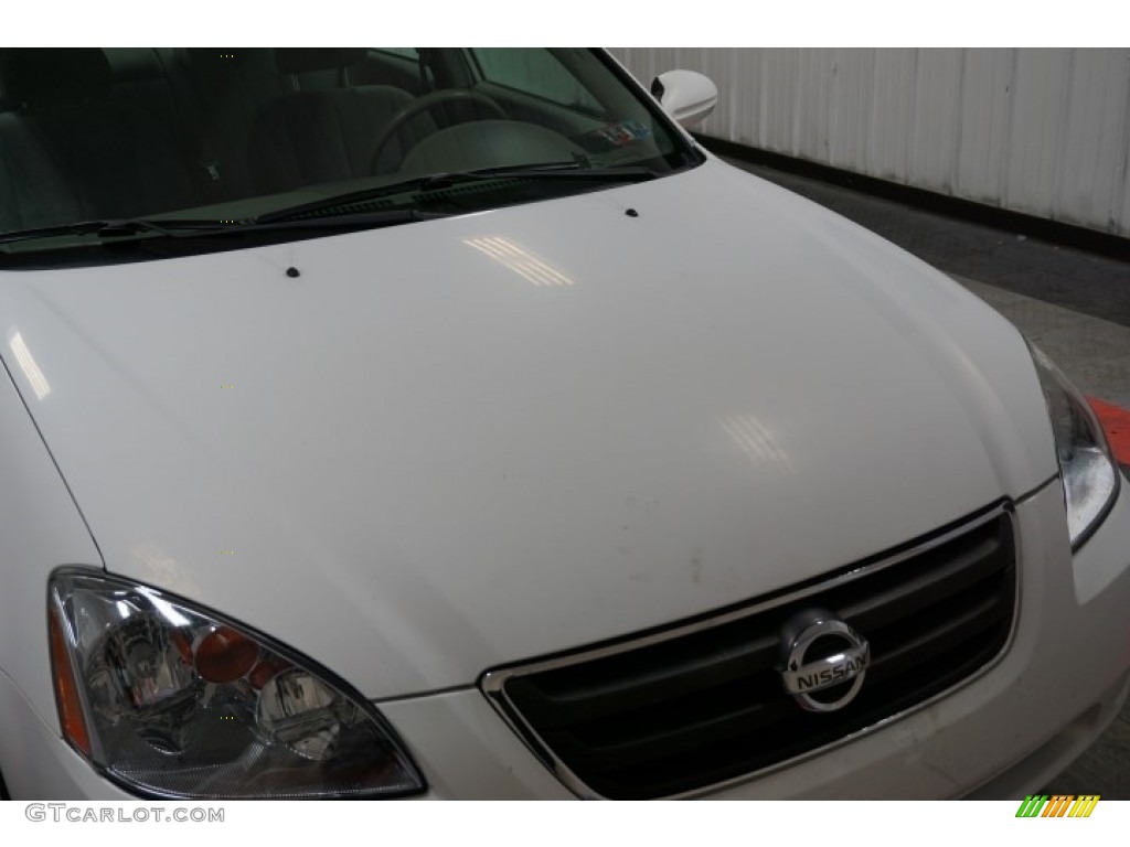 2002 Altima 2.5 S - Satin White / Frost Gray photo #48