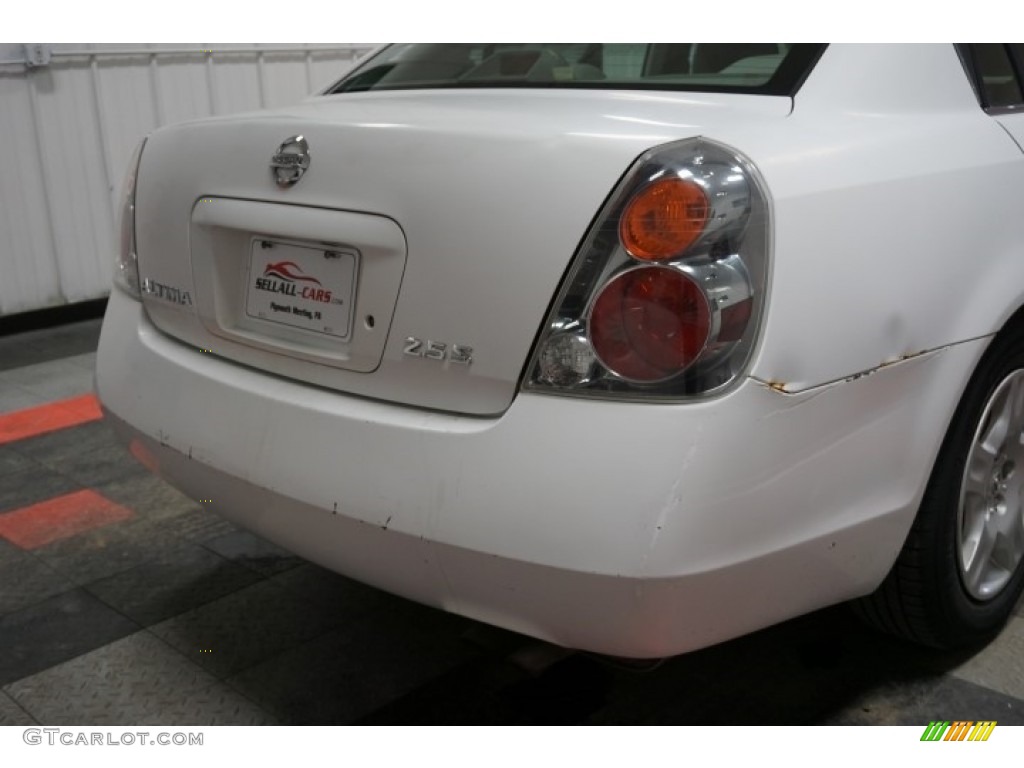 2002 Altima 2.5 S - Satin White / Frost Gray photo #71