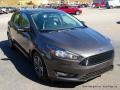 2016 Magnetic Ford Focus SE Hatch  photo #7