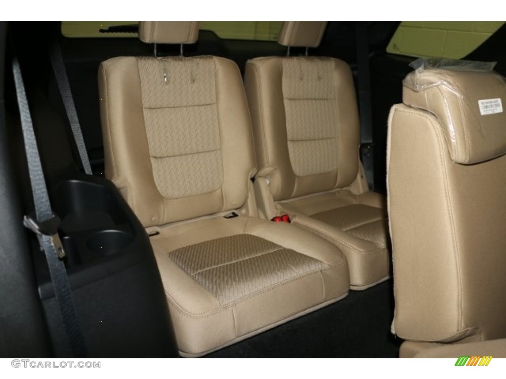 2016 Explorer FWD - Shadow Black / Medium Light Camel photo #10