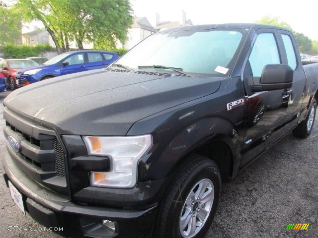 2016 F150 XL SuperCab - Shadow Black / Medium Earth Gray photo #2