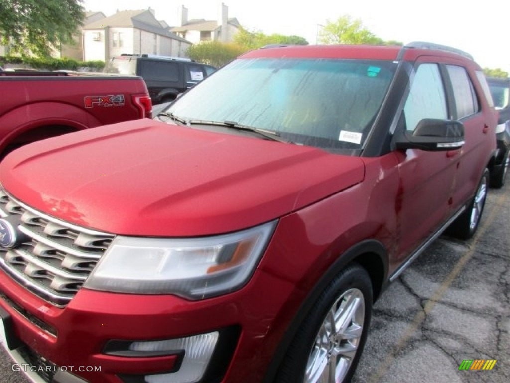 2016 Explorer XLT - Ruby Red Metallic Tri-Coat / Medium Light Camel photo #2