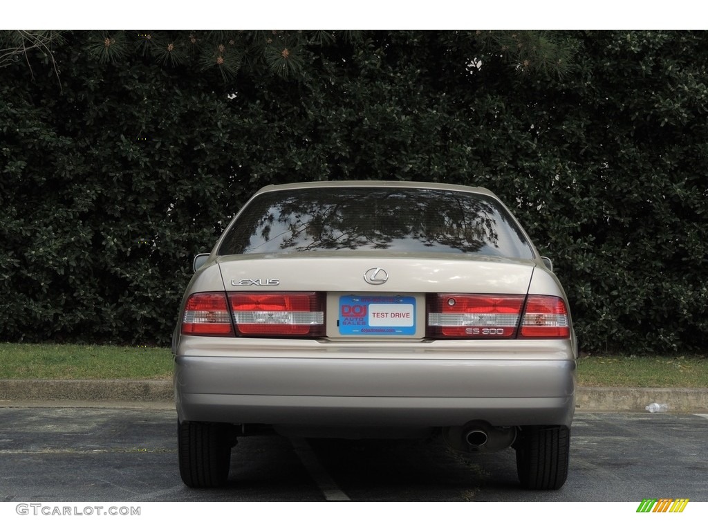 2001 ES 300 - Cashmere Beige Metallic / Ivory photo #22