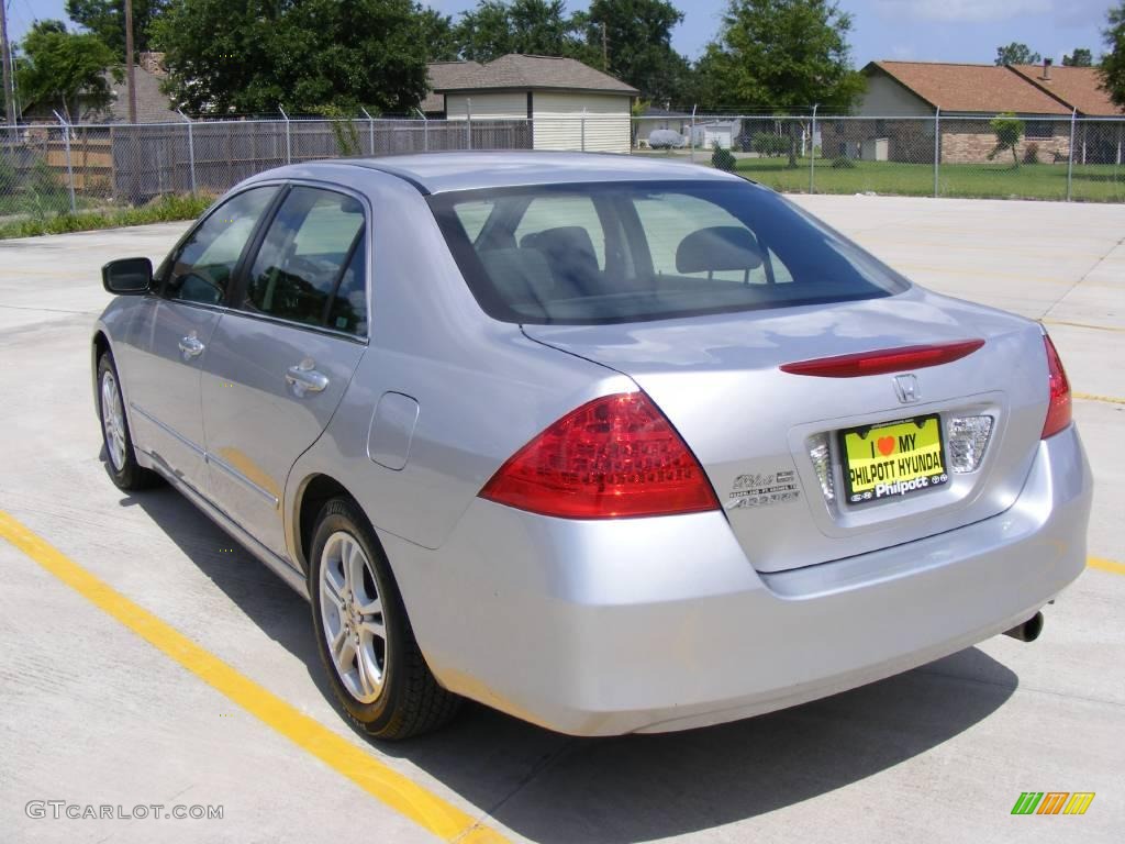 2006 Accord SE Sedan - Alabaster Silver Metallic / Black photo #5