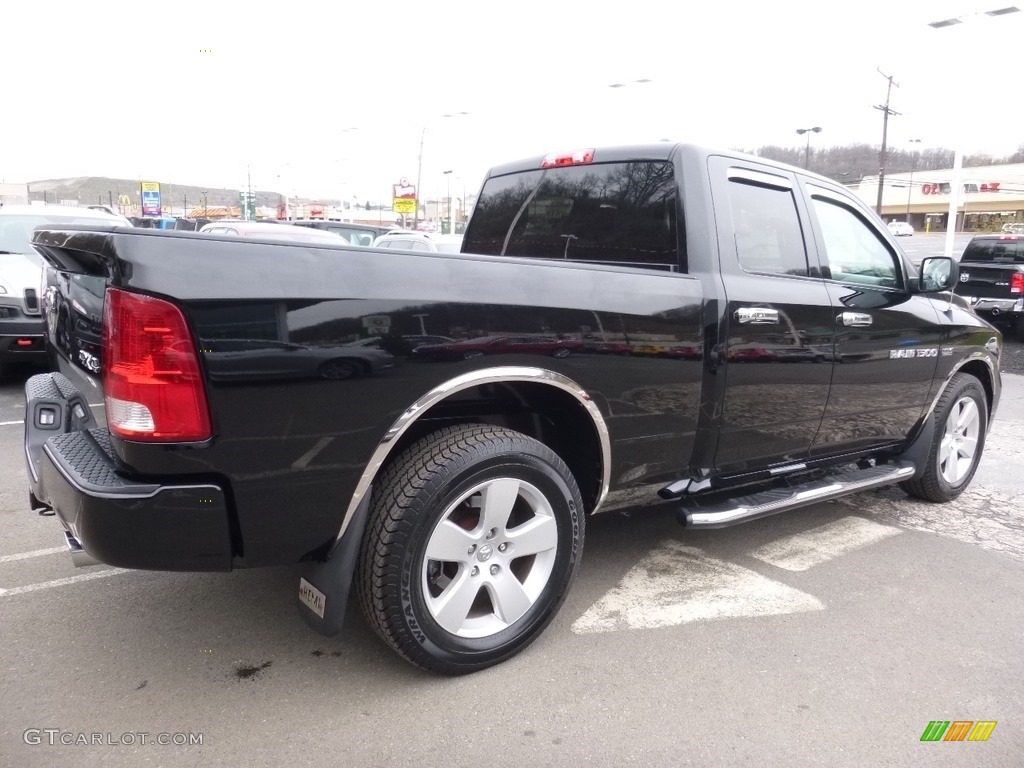 2012 Ram 1500 ST Quad Cab 4x4 - Black / Dark Slate Gray/Medium Graystone photo #5