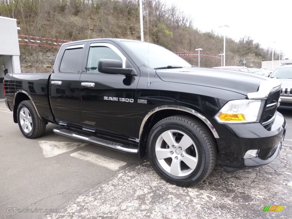 2012 Ram 1500 ST Quad Cab 4x4 - Black / Dark Slate Gray/Medium Graystone photo #7