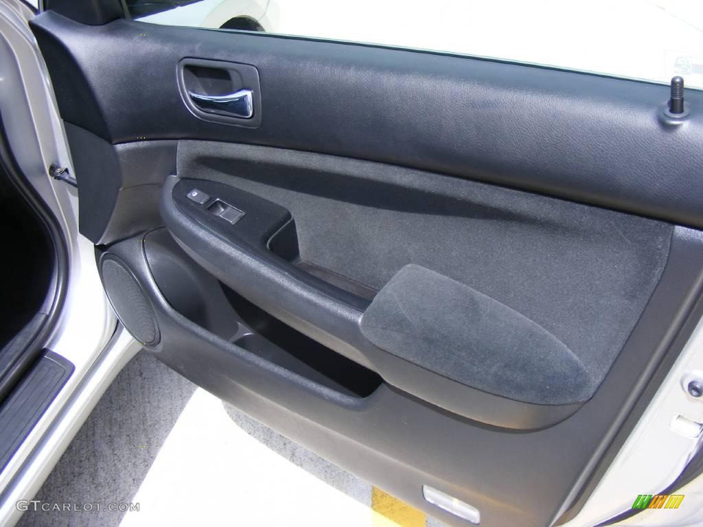 2006 Accord SE Sedan - Alabaster Silver Metallic / Black photo #21