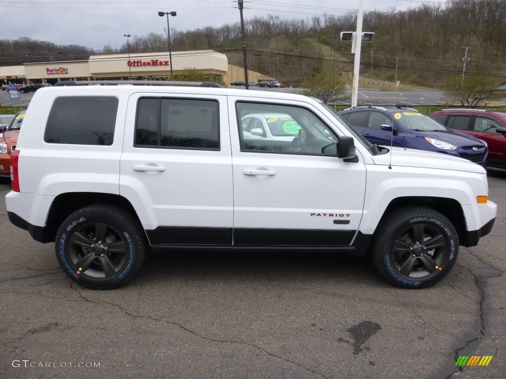 2016 Patriot Sport - Bright White / Light Pebble Beige/Dark Slate Gray photo #7