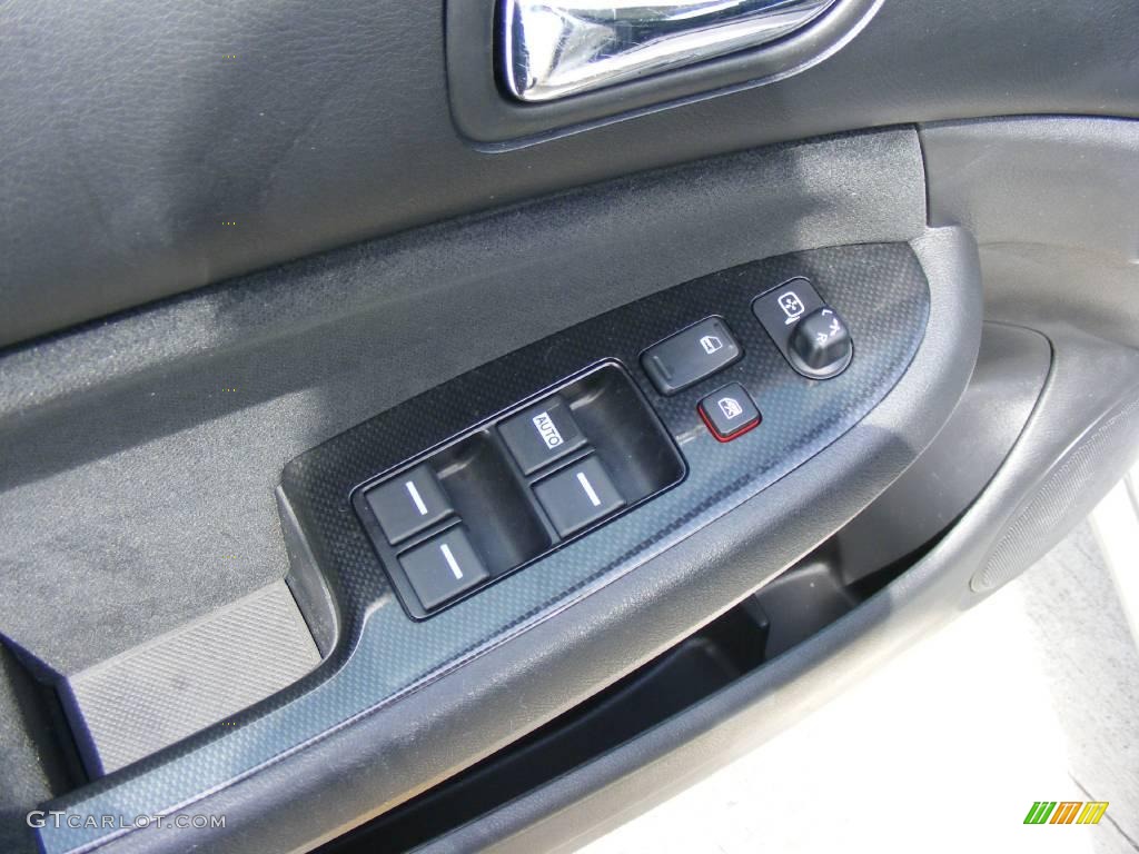 2006 Accord SE Sedan - Alabaster Silver Metallic / Black photo #30