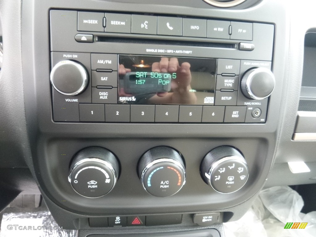2016 Patriot Sport - Bright White / Light Pebble Beige/Dark Slate Gray photo #20