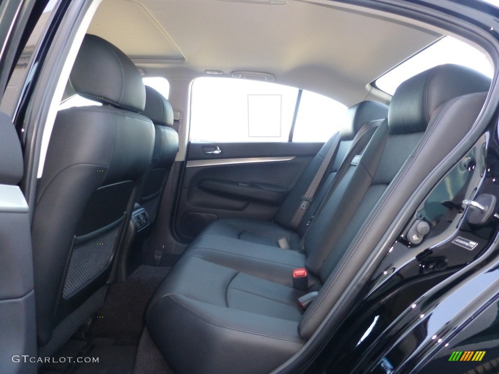 2015 Q40 Sedan - Black Obsidian / Graphite photo #7