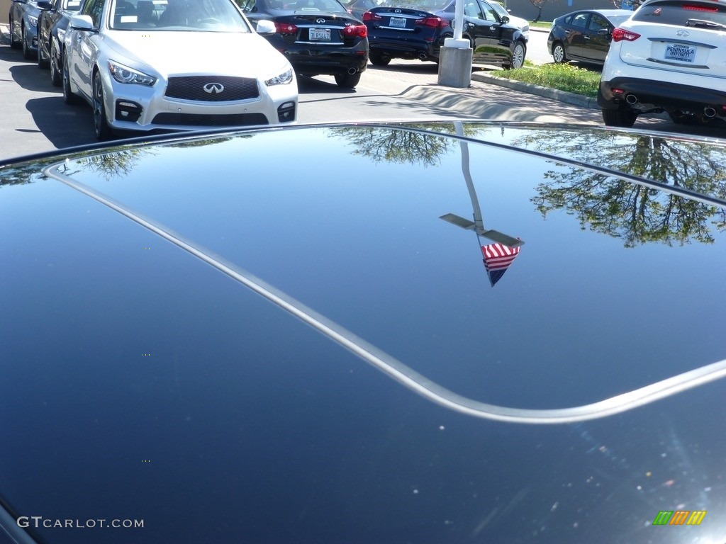 2015 Q40 Sedan - Black Obsidian / Graphite photo #17