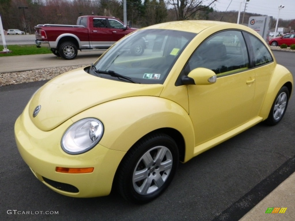 2007 New Beetle 2.5 Coupe - Sunflower Yellow / Black photo #9
