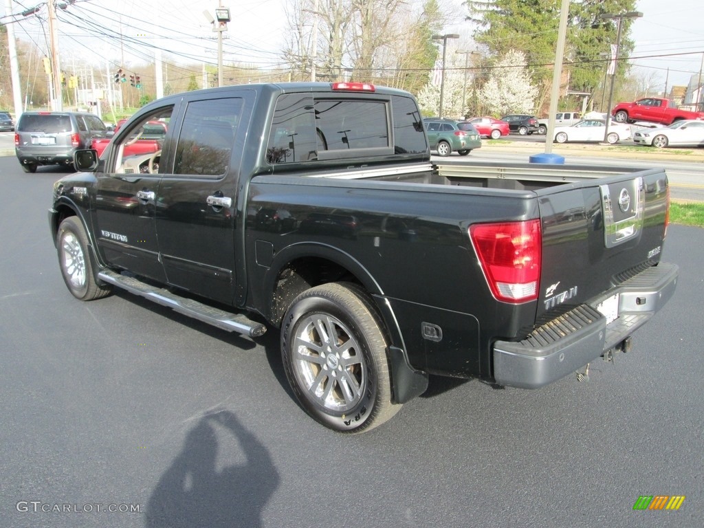 2009 Titan LE Crew Cab 4x4 - Timberline Green / Almond photo #8