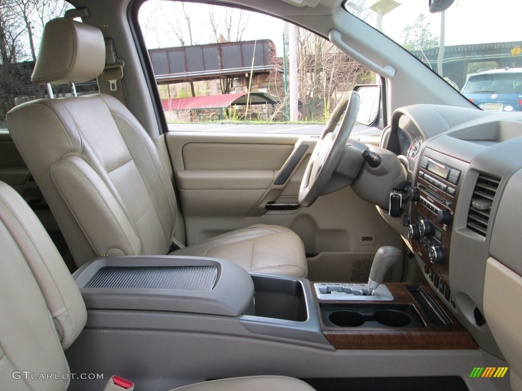 2009 Titan LE Crew Cab 4x4 - Timberline Green / Almond photo #17