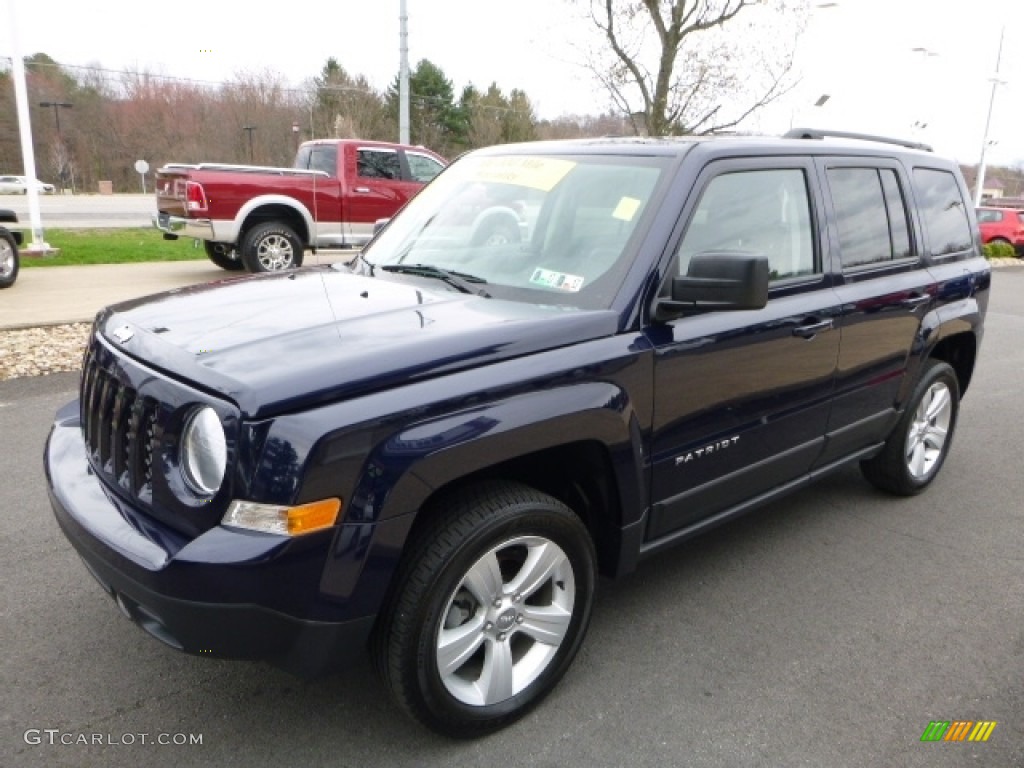 2014 Patriot Latitude 4x4 - True Blue Pearl / Dark Slate Gray/Light Pebble photo #10