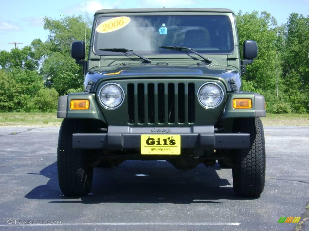 2006 Wrangler X 4x4 - Jeep Green Metallic / Khaki photo #2