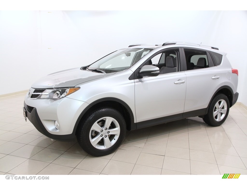 2013 Toyota RAV4 XLE AWD Exterior Photos