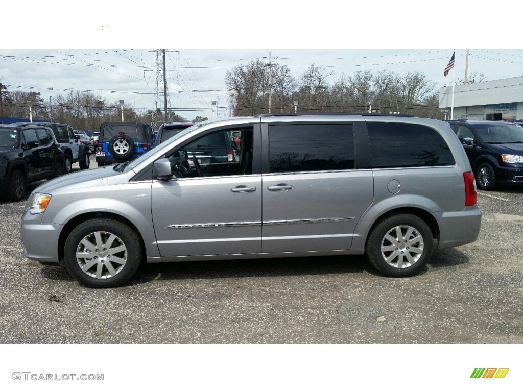 2016 Town & Country Touring - Billet Silver Metallic / Black/Light Graystone photo #3