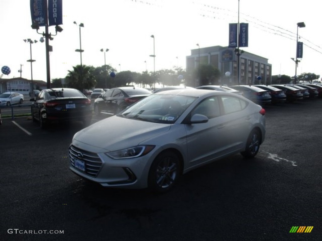 2017 Elantra SE - Beige / Beige photo #3
