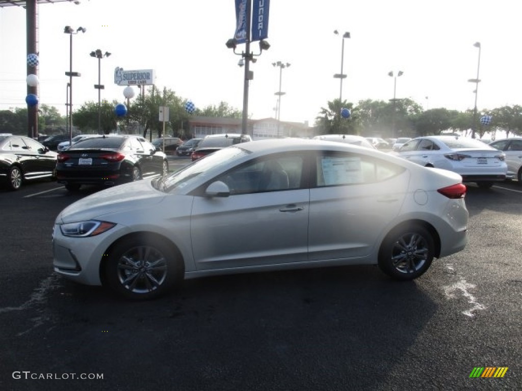 2017 Elantra SE - Beige / Beige photo #4