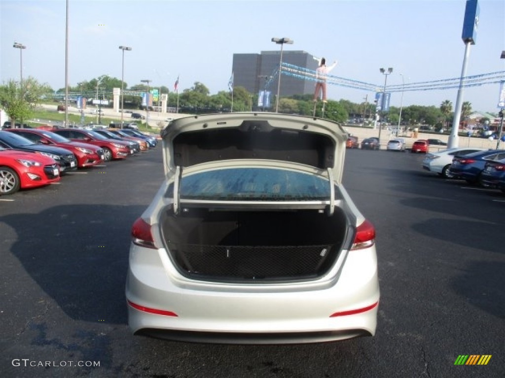 2017 Elantra SE - Beige / Beige photo #9