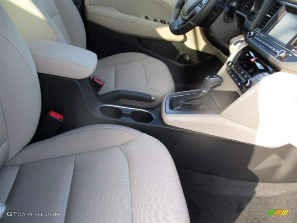 2017 Elantra SE - Beige / Beige photo #12