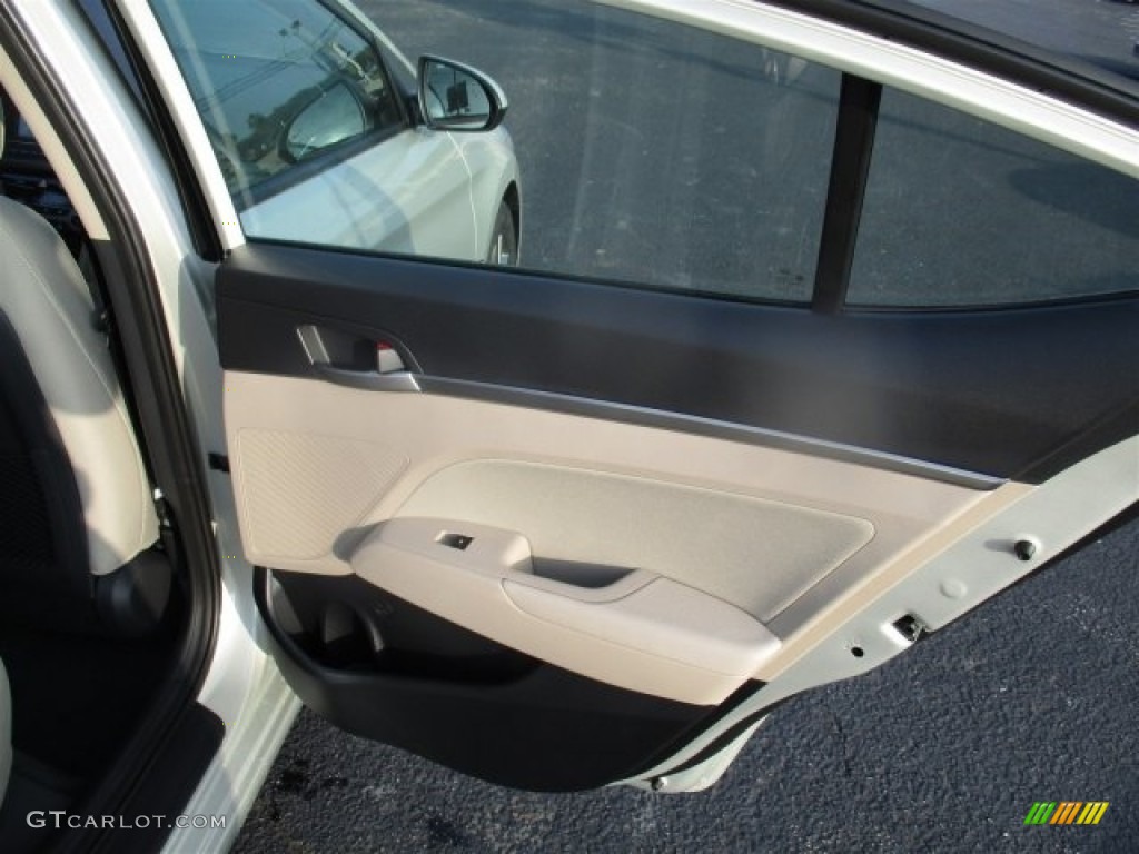 2017 Elantra SE - Beige / Beige photo #13