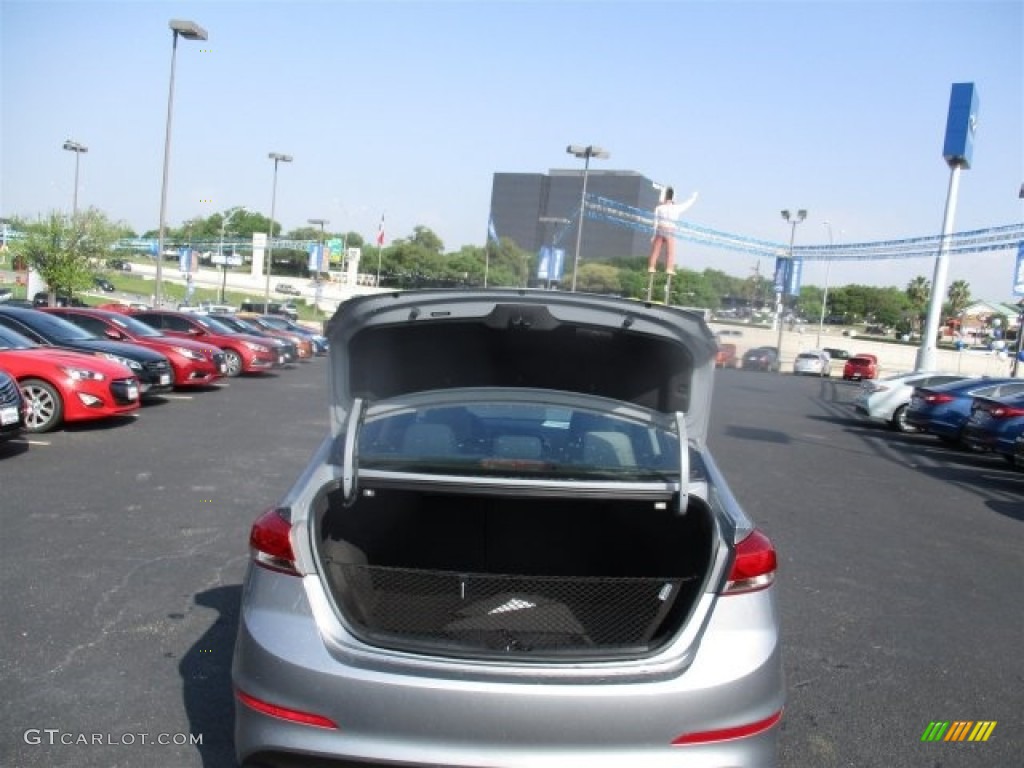 2017 Elantra SE - Gray / Gray photo #9