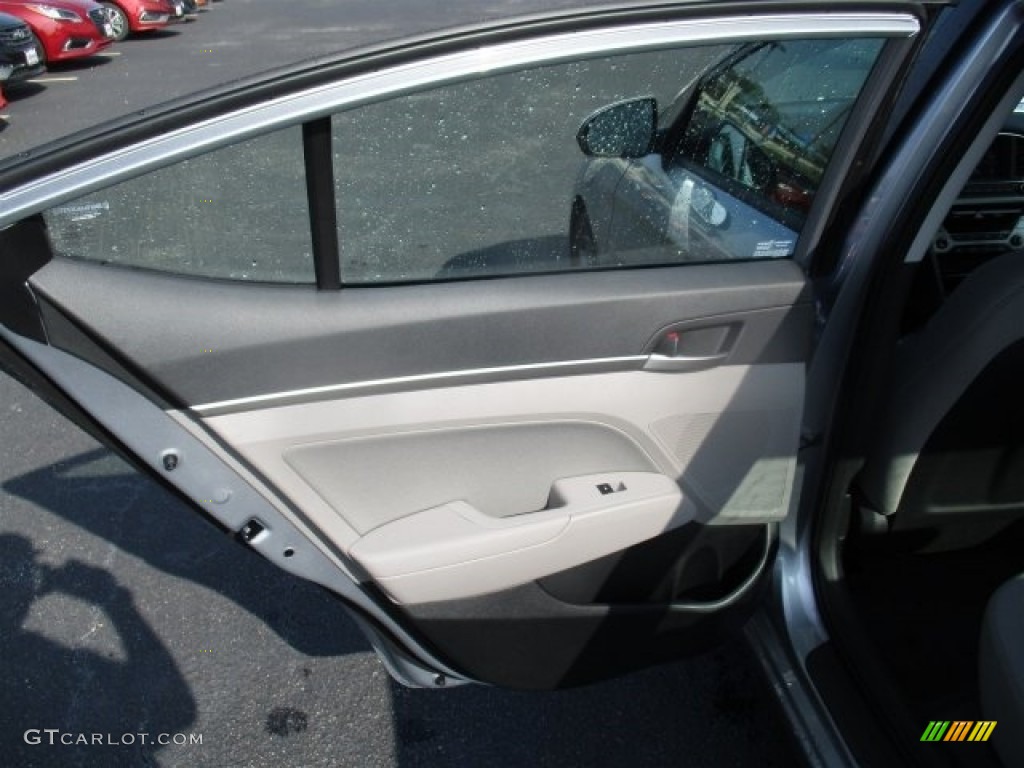 2017 Elantra SE - Gray / Gray photo #16