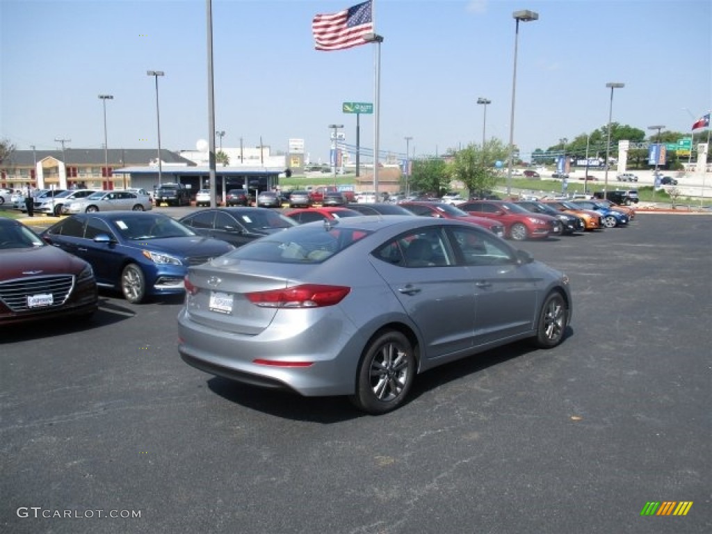 2017 Elantra SE - Gray / Gray photo #7