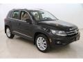 Deep Black Metallic 2013 Volkswagen Tiguan SE