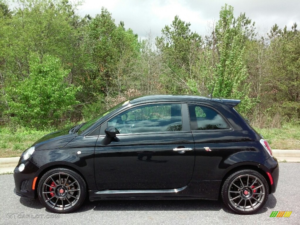 Nero (Black) Fiat 500