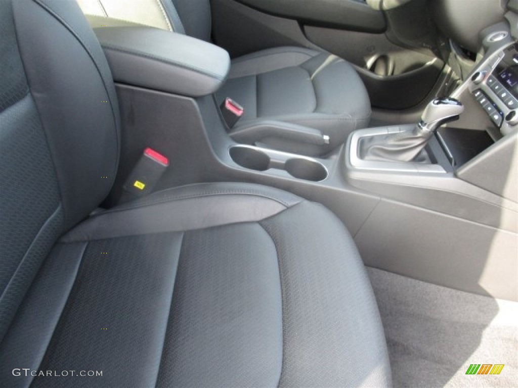 2017 Elantra Limited - Gray / Black photo #12