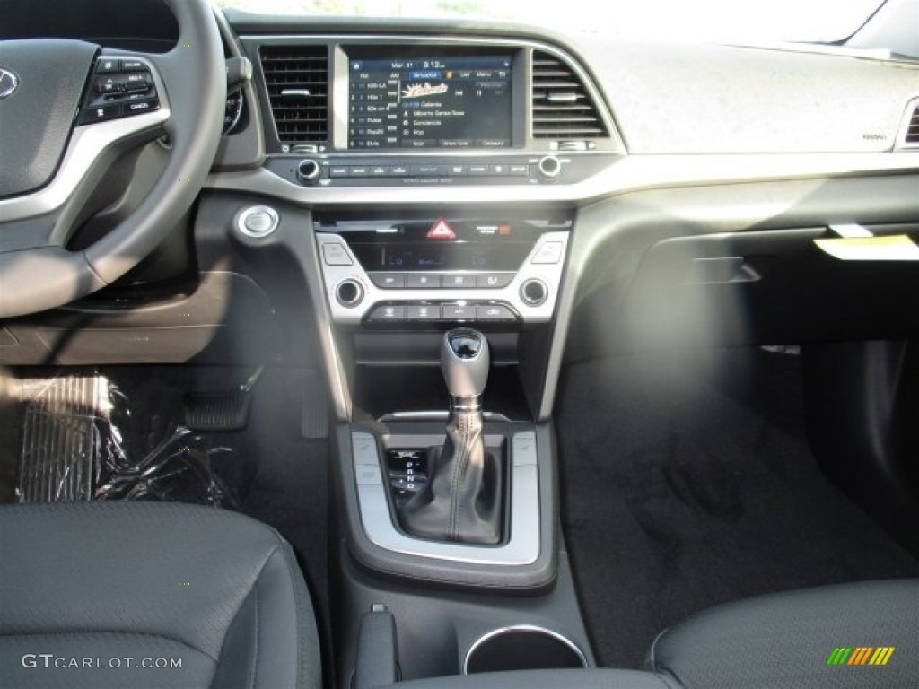 2017 Elantra Limited - Gray / Black photo #15